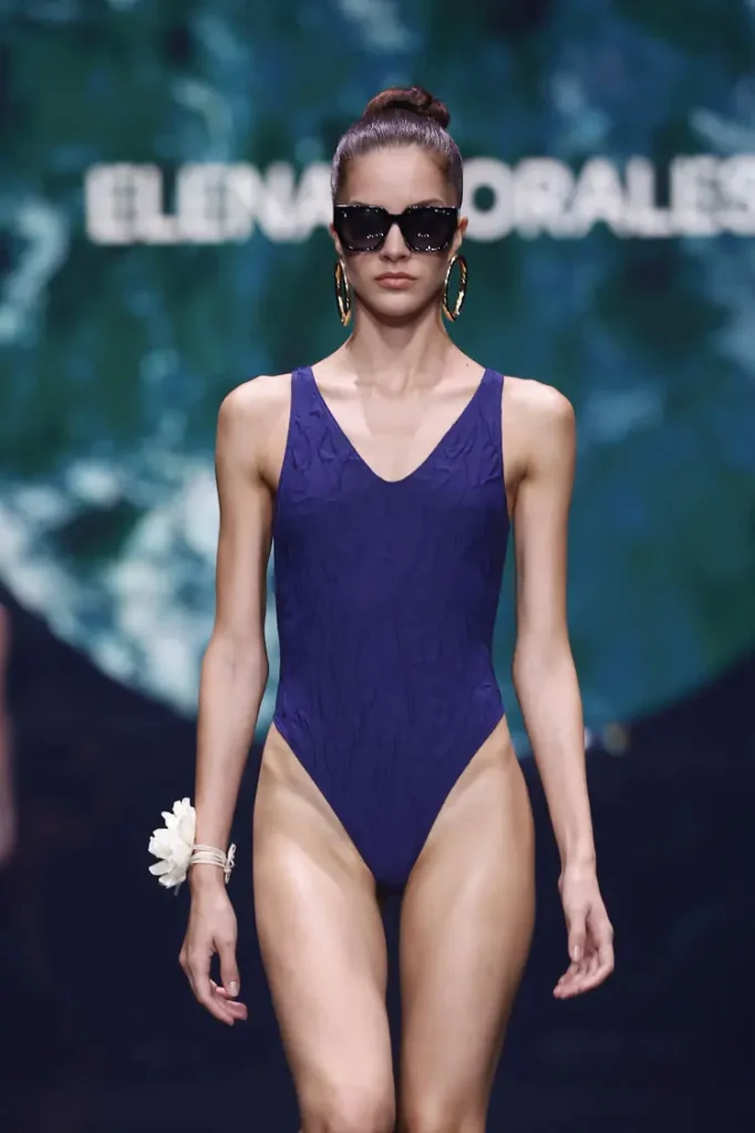 Coleccion amarte pasarela Elena Morales 2025