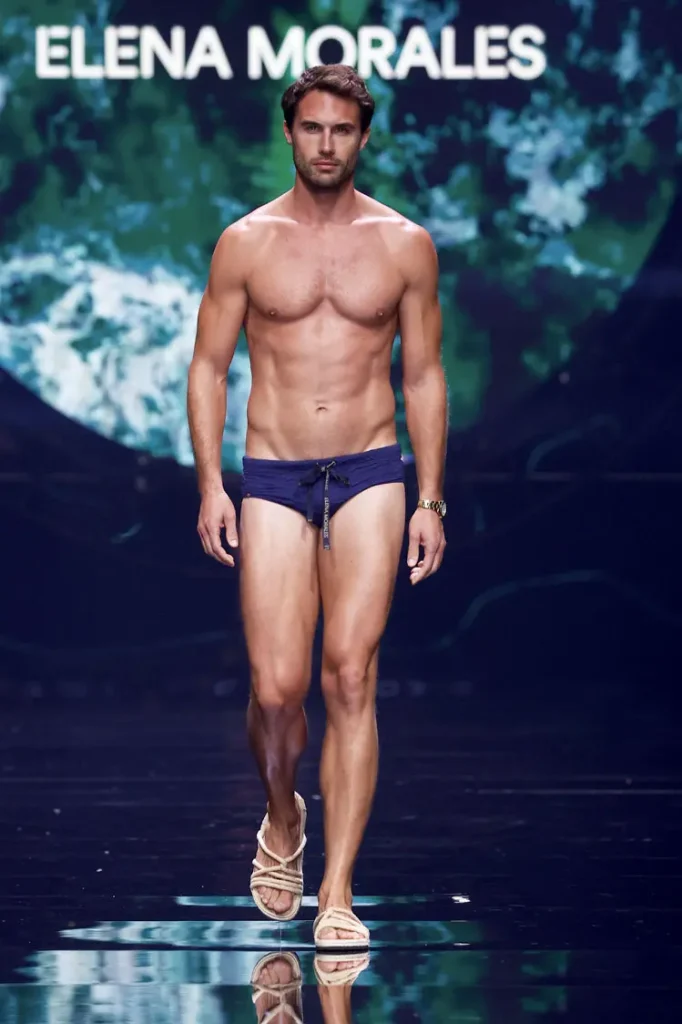 Coleccion amarte pasarela Elena Morales 2025