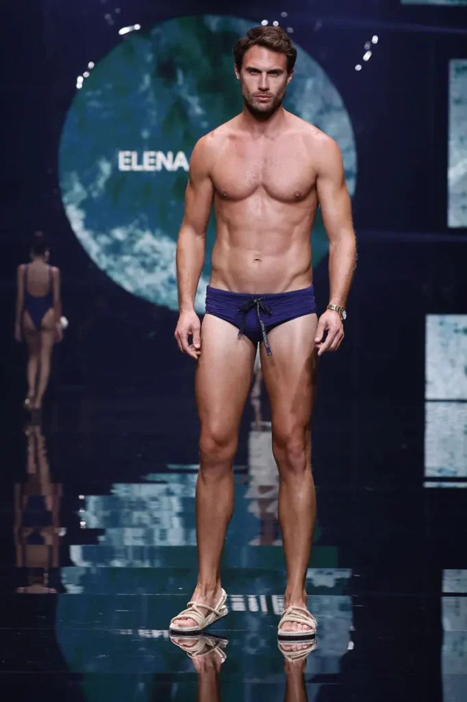 Coleccion amarte pasarela Elena Morales 2025