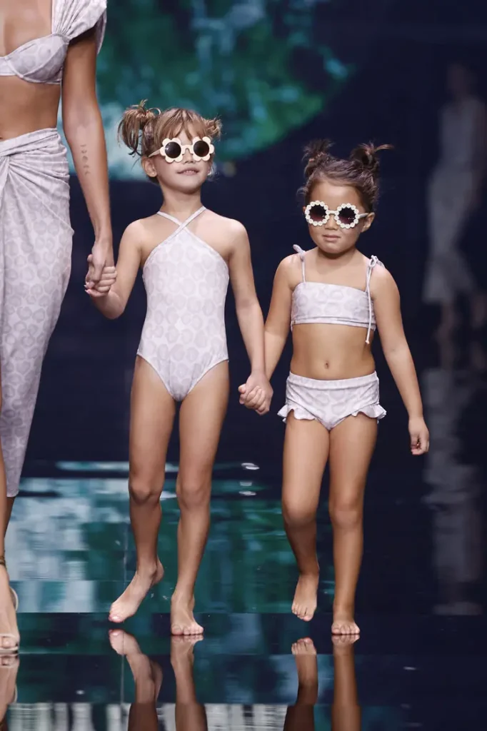 Coleccion amarte pasarela Elena Morales 2025