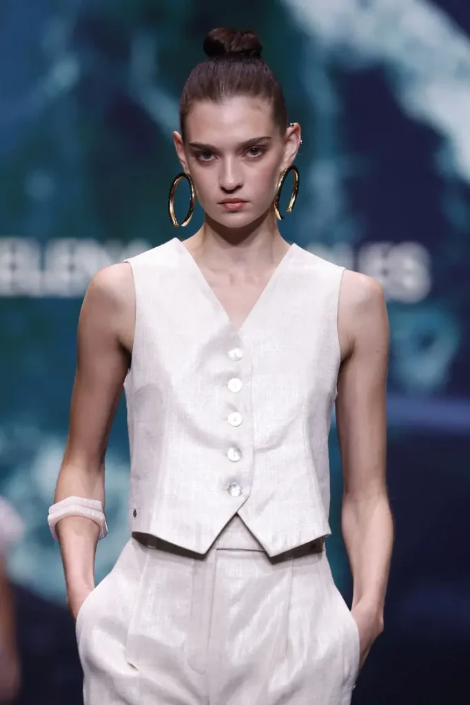 Coleccion amarte pasarela Elena Morales 2025