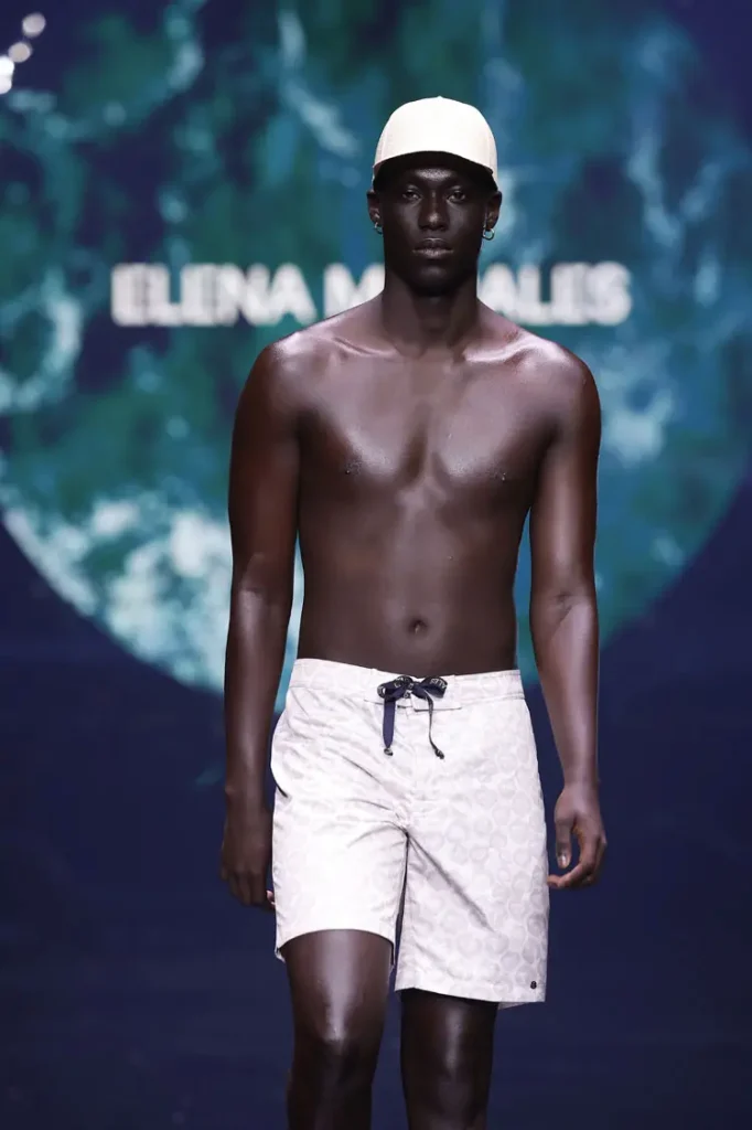 Coleccion amarte pasarela Elena Morales 2025